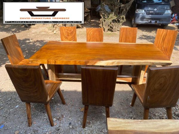 Jual Meja Makan Trembesi 8 Kursi Solid Harga Terjangkau