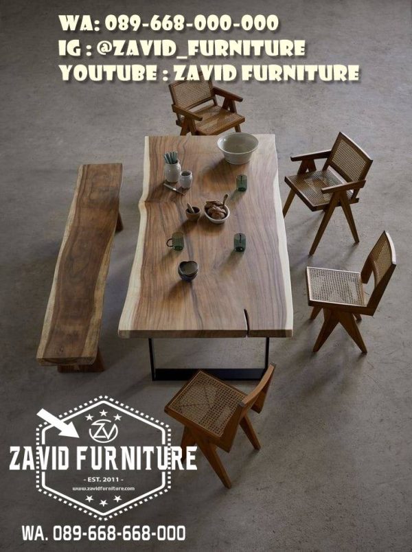 Meja Makan Trembesi Utuh Dari Produsen Terpercaya