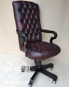Kursi Kantor Jati Putar Mewah Elegan Model Full Jok Kancing Paling Laris