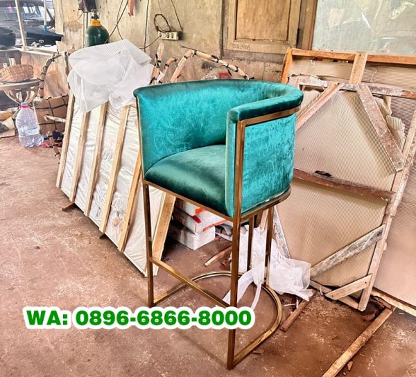 Kursi Bar Kaki Stainless Sandaran lengkung
