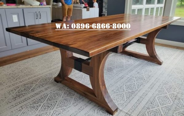 Meja Makan Antik Solid Premium