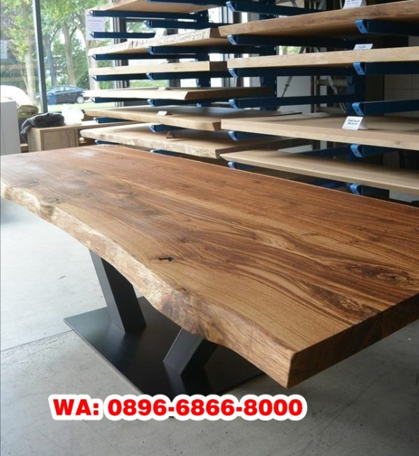 Ukuran Besar  Meja Kursi Kayu Trembesi