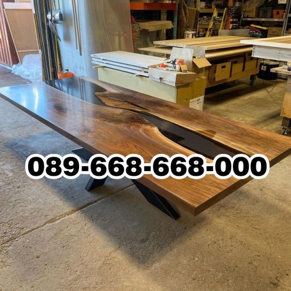 Meja Kayu Resin Kaki Besi
