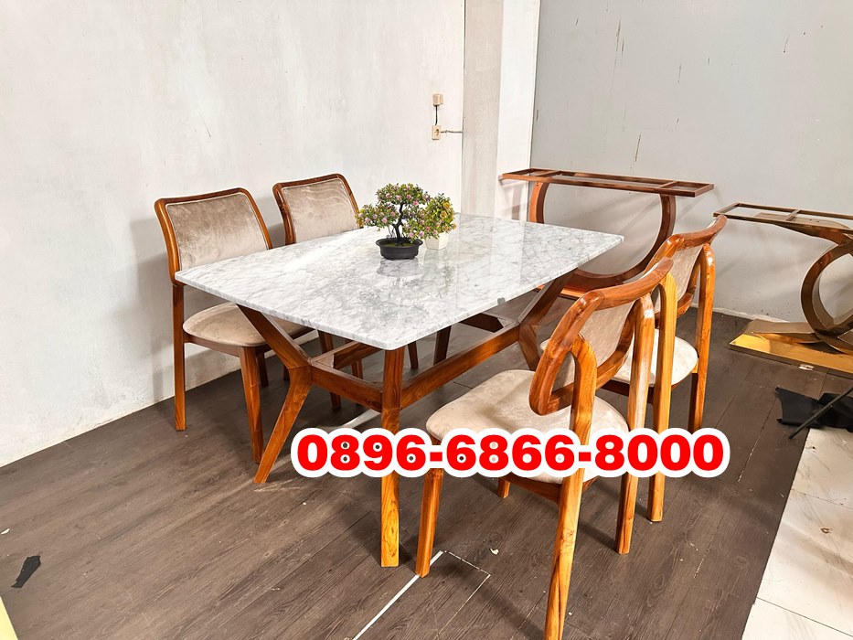 Meja Makan 4 Kursi Bahan Marmer