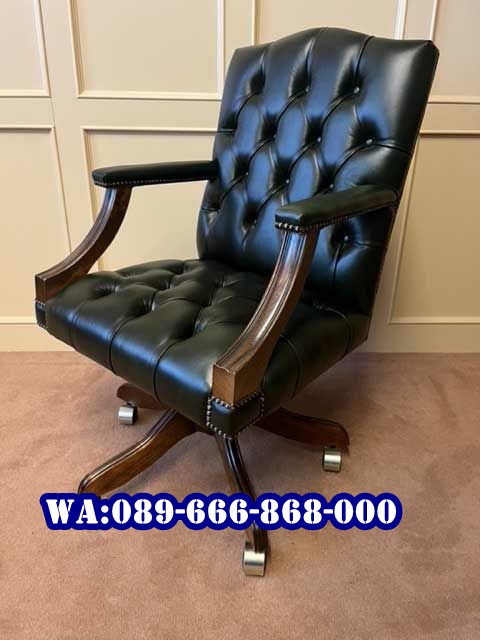 Kursi Kantor Kulit Tebal Kombinasi Kayu Terbaik