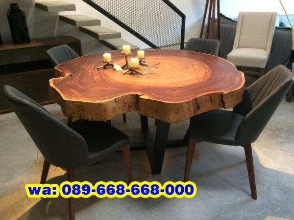 Meja Bulat Trembesi