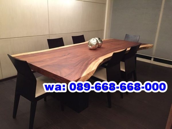 Meja Makan Kayu Tanpa Sambungan Set 8 Kursi