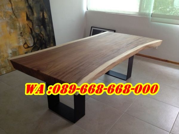 Meja Trembesi Kalimantan