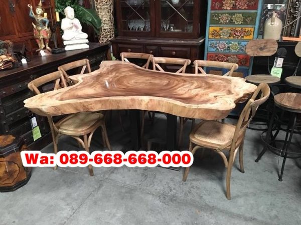 Meja Trembesi Tanpa Sambungan