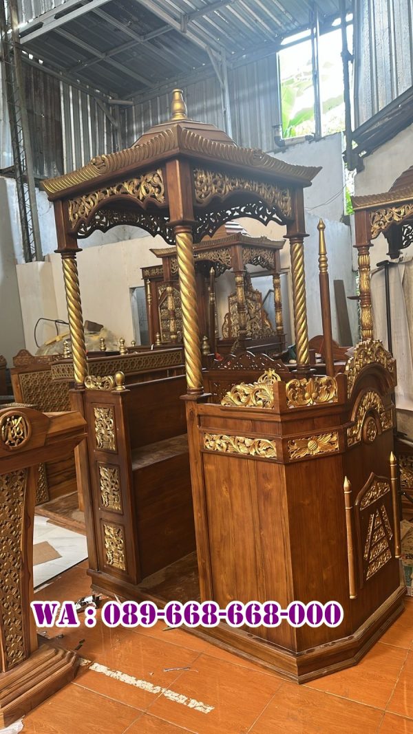 Mimbar Masjid Kubah Kota Surabaya