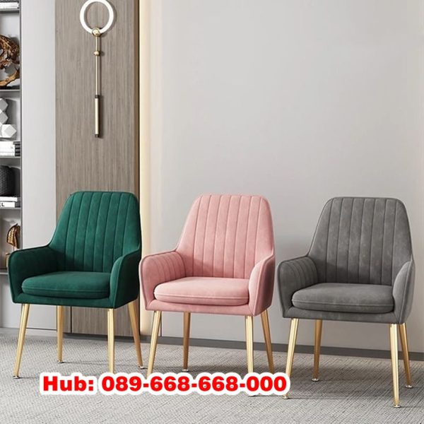 Kursi Makan Bludru Lembut Kaki Stainless