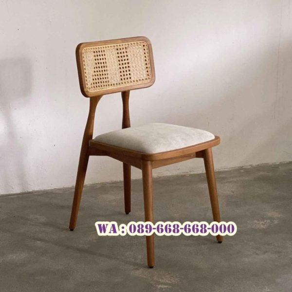 Kursi Makan Jati Dudukan Kain