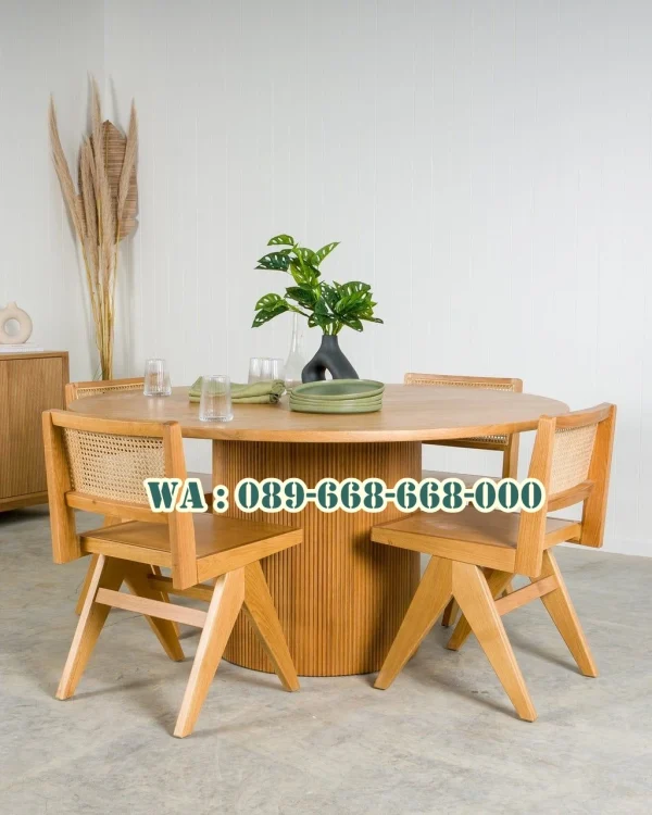 Meja Makan Kayu Jati Bulat Minimalis Tuban