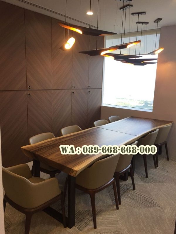 Meja Meeting Trembesi Kaki Besi Lumajang