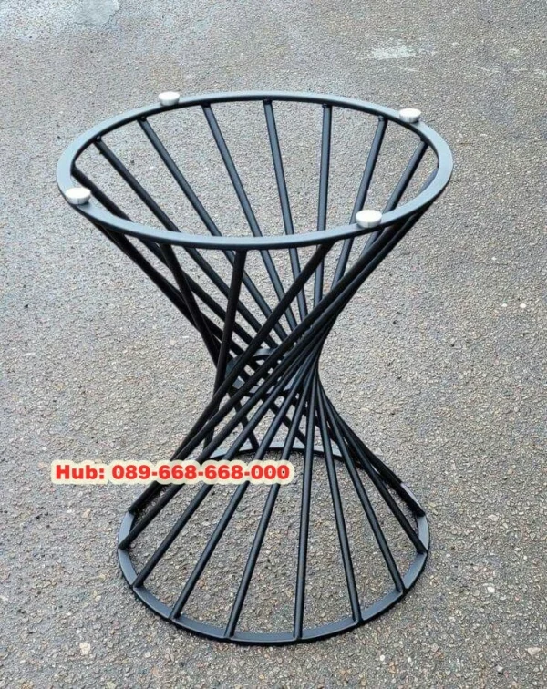 Kaki Meja Besi Unik