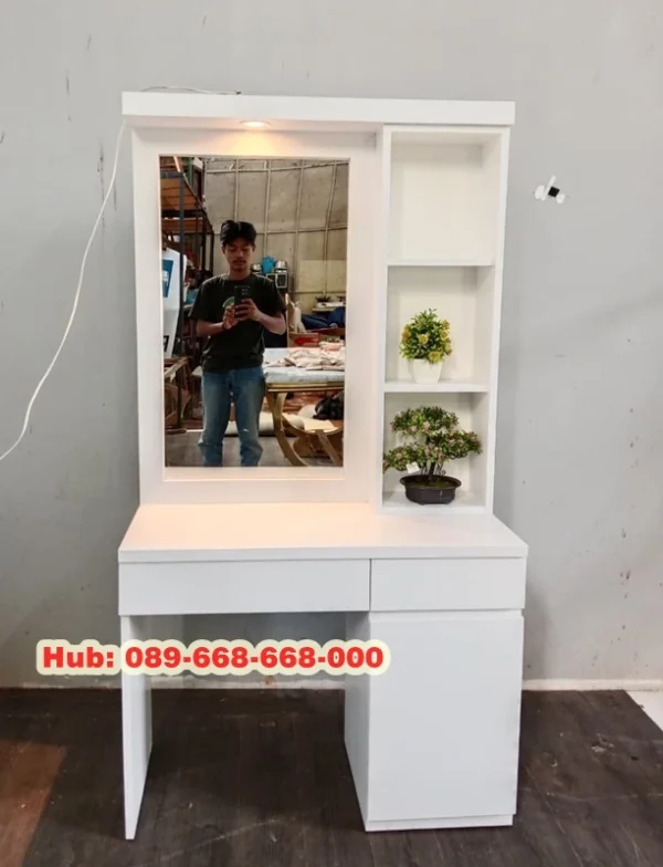 Meja Rias Minimalis Lampu